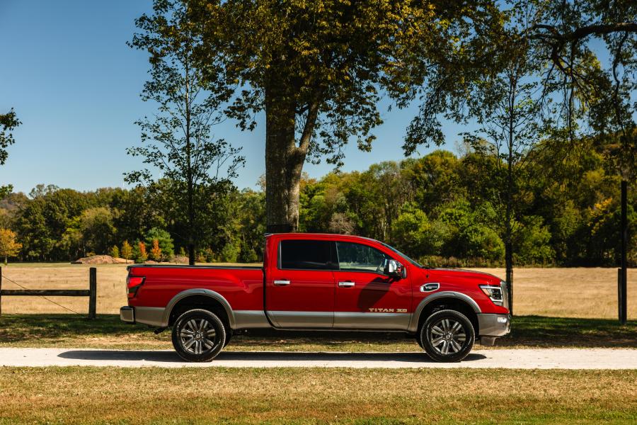  Nissan Titan XD Platinum Reserve Crew Cab 2019 года  (фото 27 из 34)
